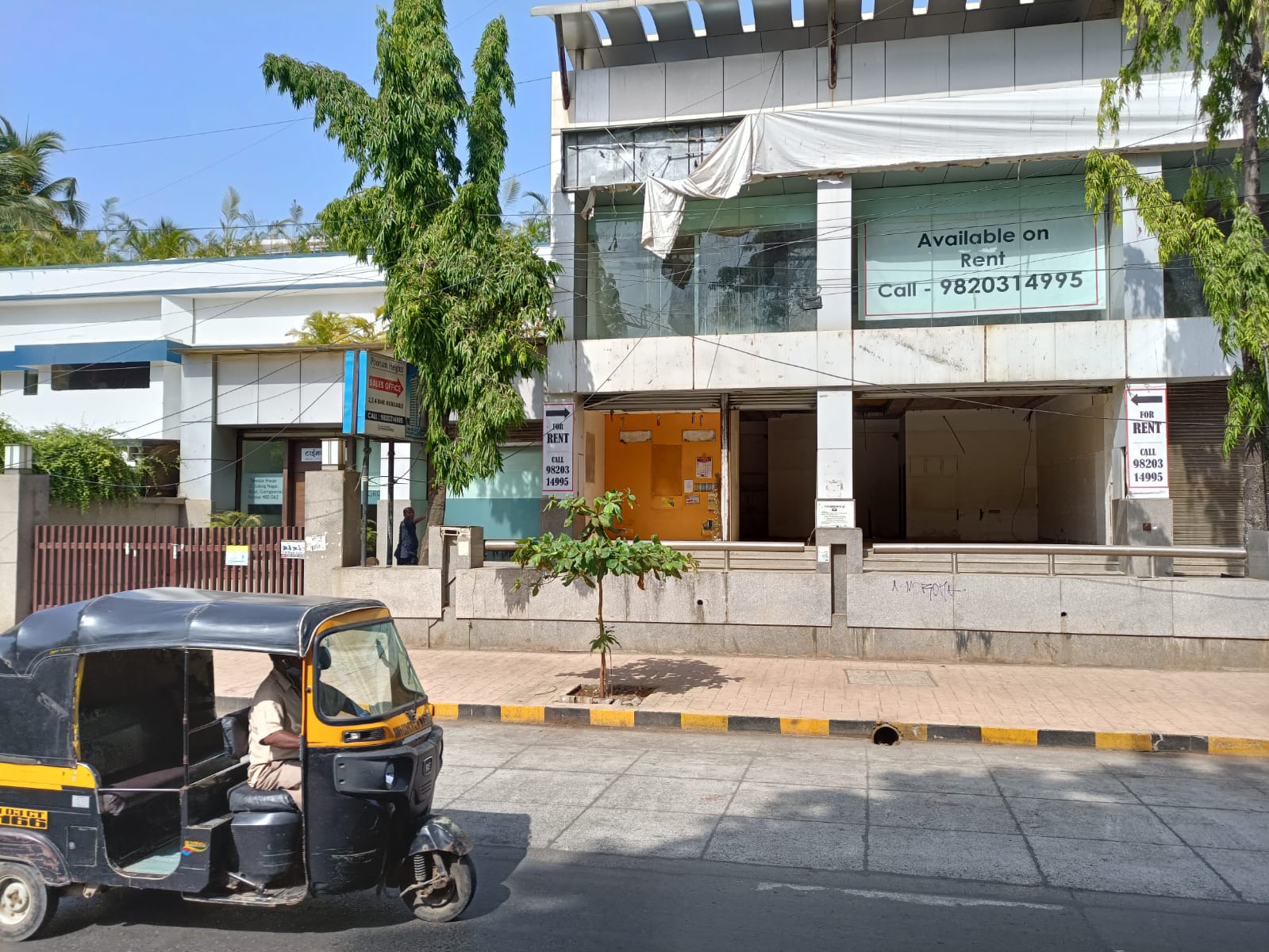 Office Space Semi Furnished in Poonam Heights , Goregaon West